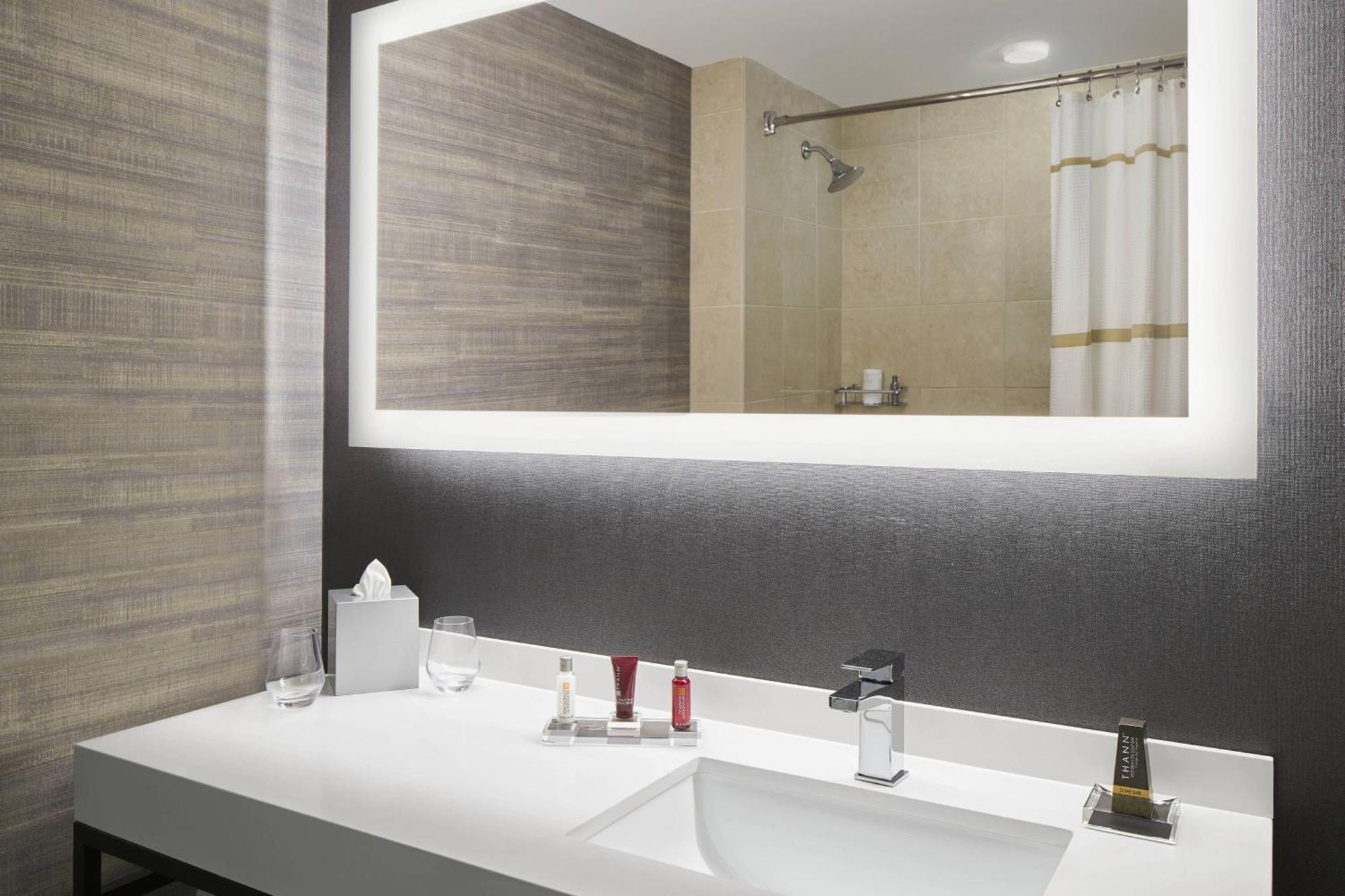 Bethesda North Marriott Hotel & Conference Center Экстерьер фото